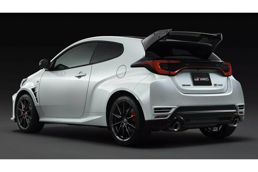 «Πύραυλος» το Toyota GR Yaris με το Aero Performance Πακέτο