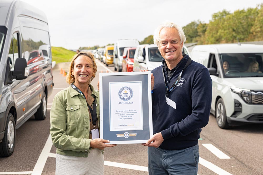 Το εντυπωσιακό ρεκόρ Guinness του Ford Transit