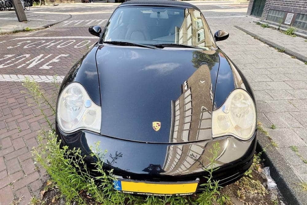 abandoned porsche 911 05