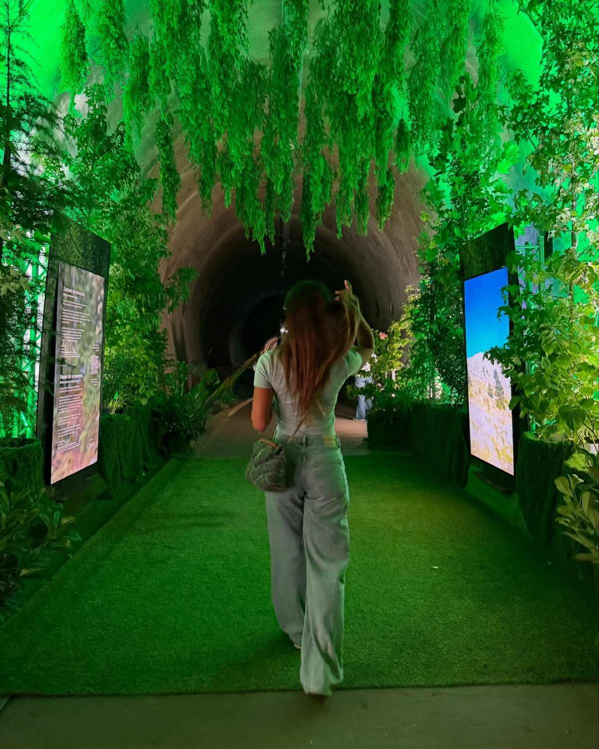 Η Δανάη Βαρθολομάτου στο Instagram