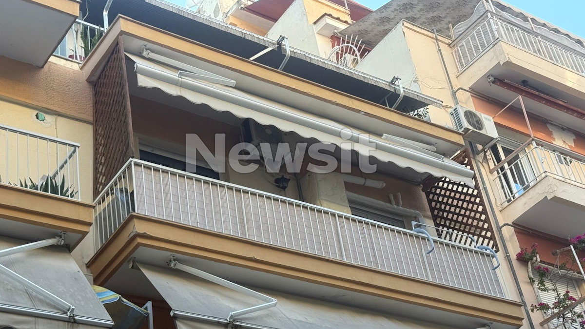 Φονικό στη Θεσσαλονίκη: Η 59χρονη είχε υποστεί εγκεφαλικό πριν την πνίξει με σακούλα ο αδελφός της – Την δολοφόνησε μόλις γύρισε σπίτι της 5 Το διασμέρισμα στη Χαριλάου όπου εκτυλίχθηκε η δολοφονία της 59χρονης