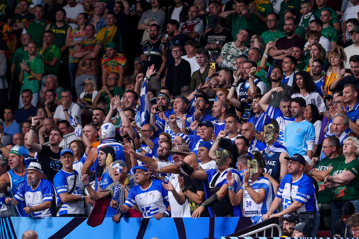 ethniki-elladas-kosmos-1200x800