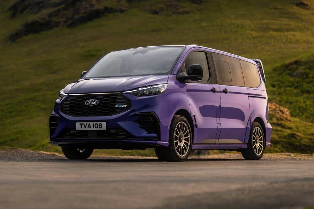 ford-e-tourneo-custom-ms-rt-gets-a-racy-face-not-a