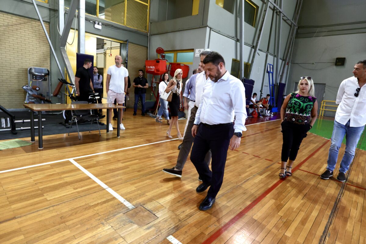 Ο Νίκος Χαρδαλιάς στο Μετς: «Βελτιώνουμε τις υποδομές του κλειστού γυμναστηρίου»