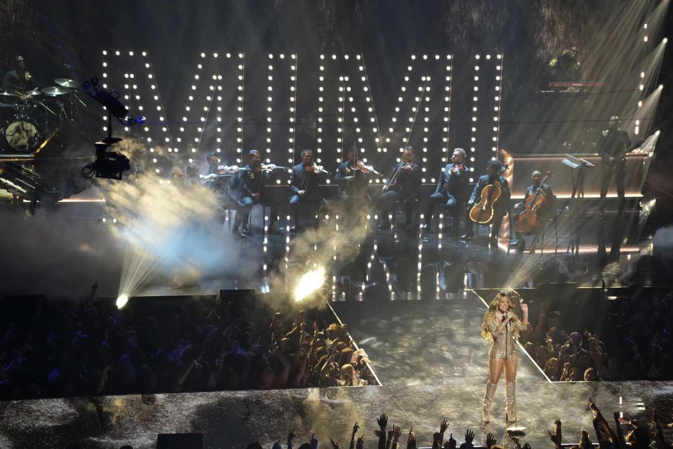 MTV VMAs 2025: Διακρίθηκαν Lady Gaga, Ariana Grande και Sabrina Carpenter – Ανακαλύψτε τους νικητές ανά κατηγορία 6 MTV VMAs 2025: Διακρίθηκαν Lady Gaga, Ariana Grande και Sabrina Carpenter – Ανακαλύψτε τους νικητές ανά κατηγορία