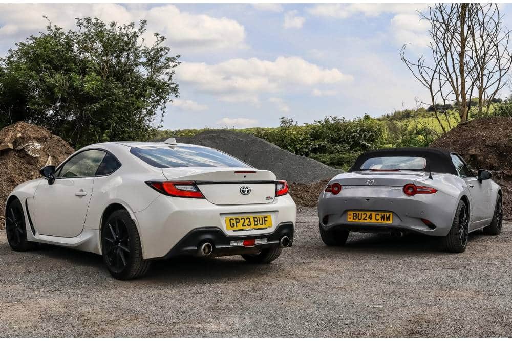mazda mx-5 vs toyota gr86 02