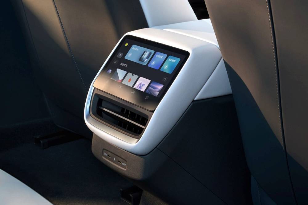 new xpeng p7 08