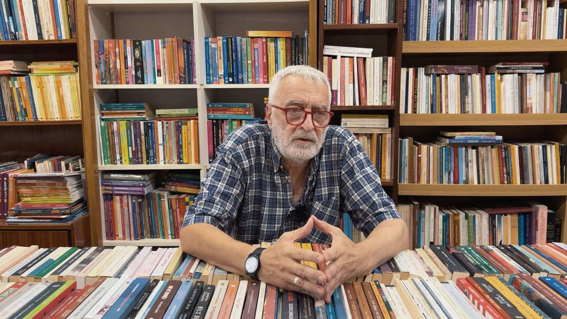 Παλαιοβιβλιοπωλείο των Αστέγων: «Να μου πει κάποιος, Λεωνίδα θέλουμε τα βιβλία σου, θα του τα έδινα αμέσως χωρίς κανένα ενδοιασμό»