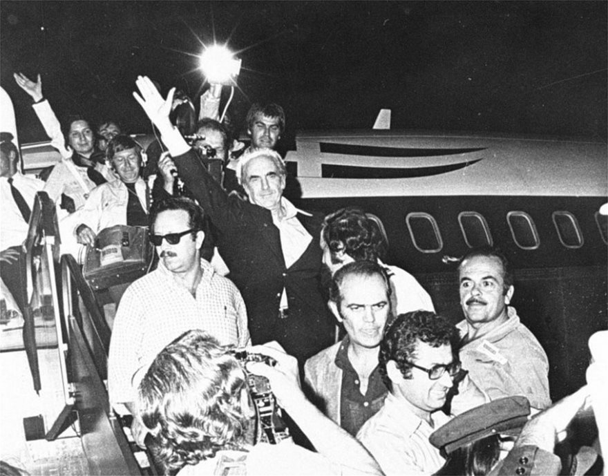 ΠΑΣΟΚ: 51 χρόνια από την Ιδρυτική Διακήρυξη – Η πορεία του κόμματος που άλλαξε το πολιτικό τοπίο και το παρασκήνιο της ονομασίας του