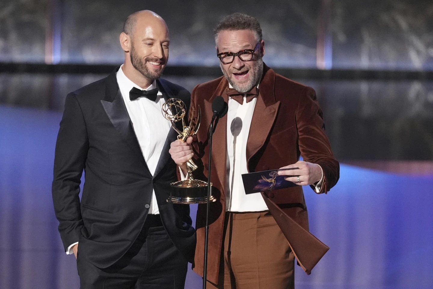 Adolescence: Ο 15χρονος Όουεν Κούπερ έκανε ρεκόρ στα Emmy – Ο πιο νεαρός νικητής βραβείου επιστρέφει την Τετάρτη… στο σχολείο 6 Adolescence: Ο 15χρονος Όουεν Κούπερ έκανε ρεκόρ στα Emmy – Ο πιο νεαρός νικητής βραβείου επιστρέφει την Τετάρτη… στο σχολείο