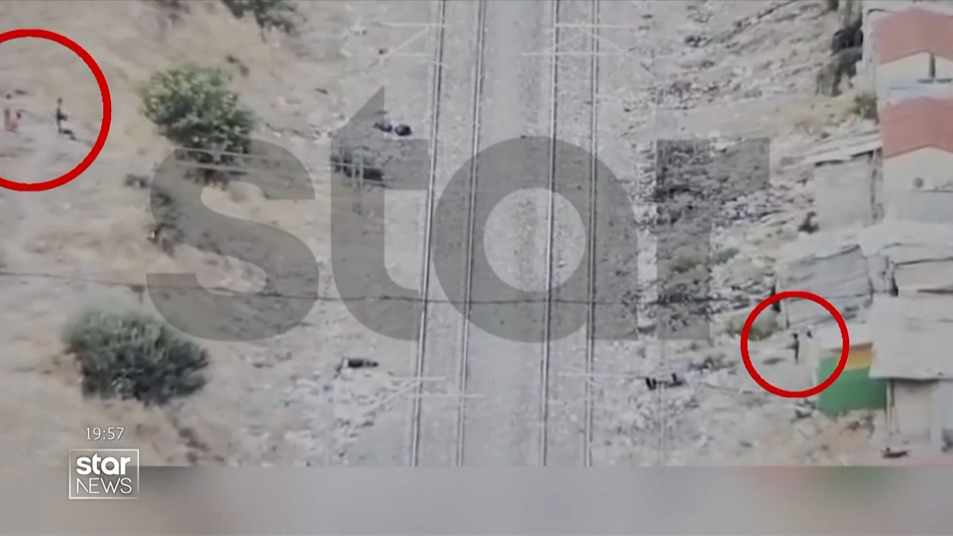 thiva-roma-petoyn-petres-se-treno-en-kinisei-1757959530