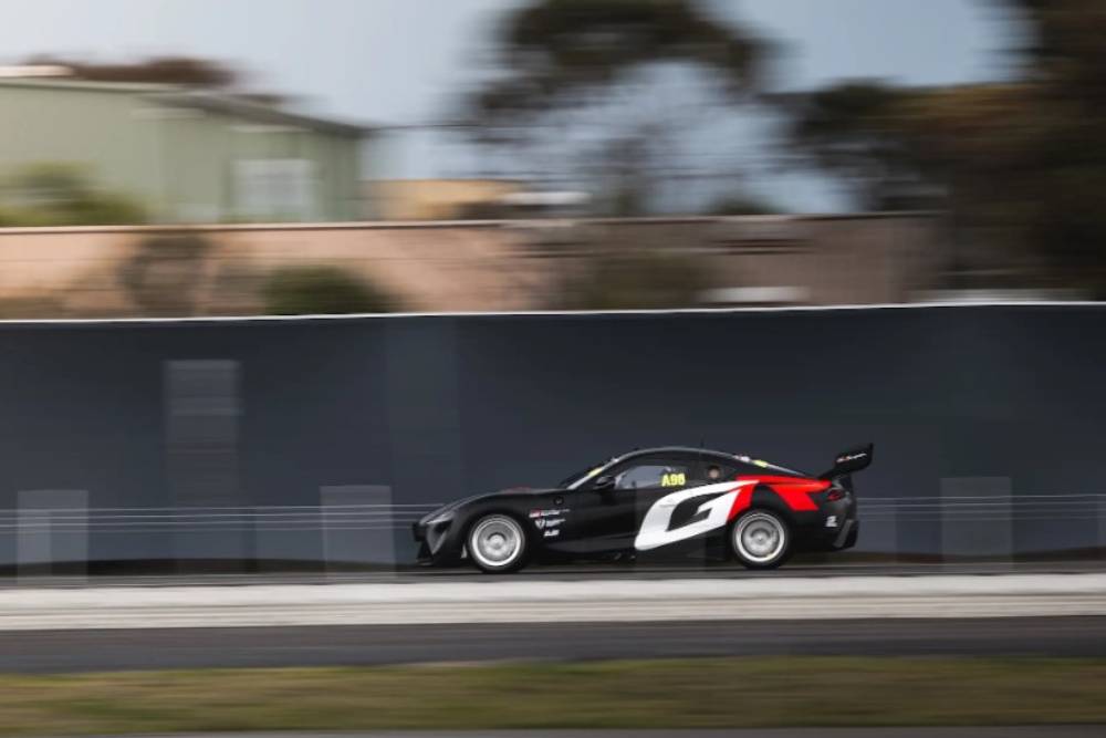 toyota supra v8 05