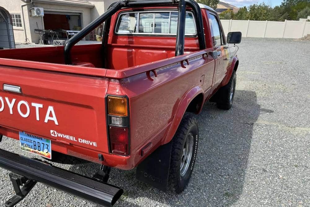 1981-Toyota-Pickup-4x4-12_result22