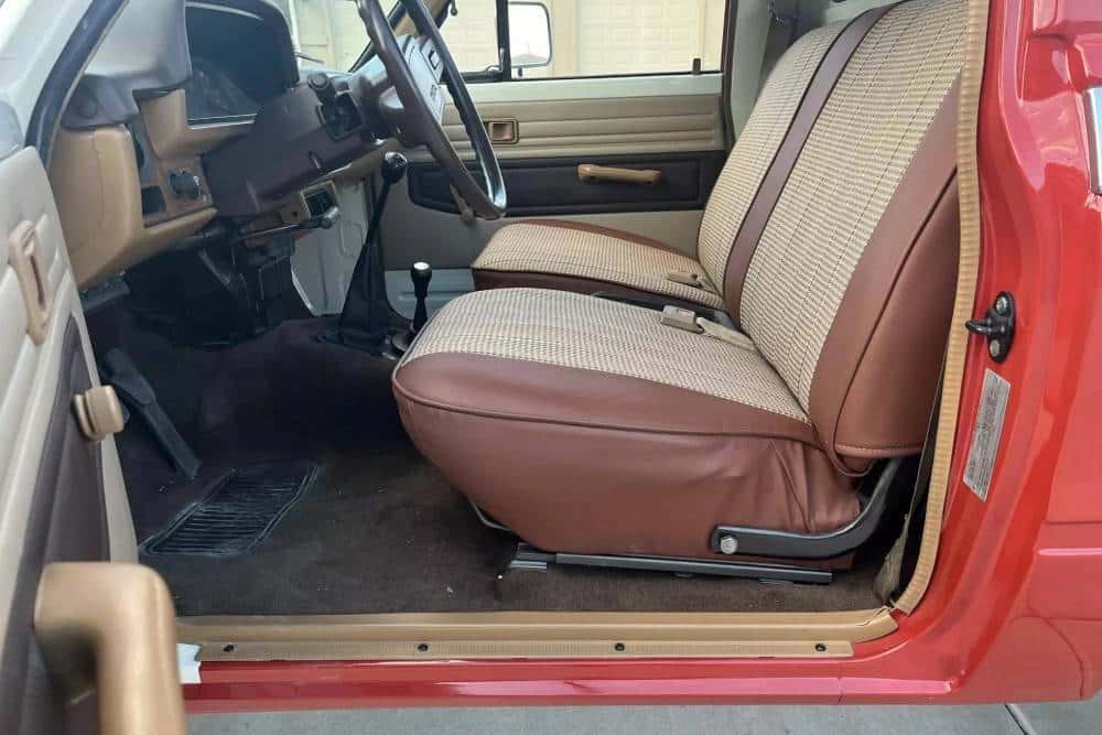 1981-Toyota-Pickup-4x4-15_result22