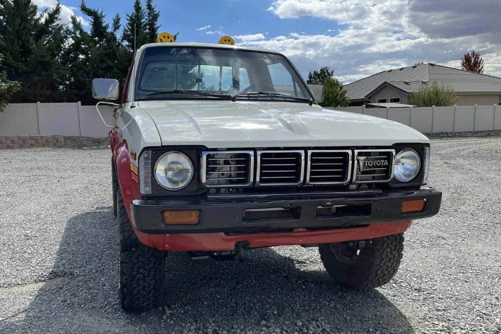 1981-Toyota-Pickup-4x4-9_result22