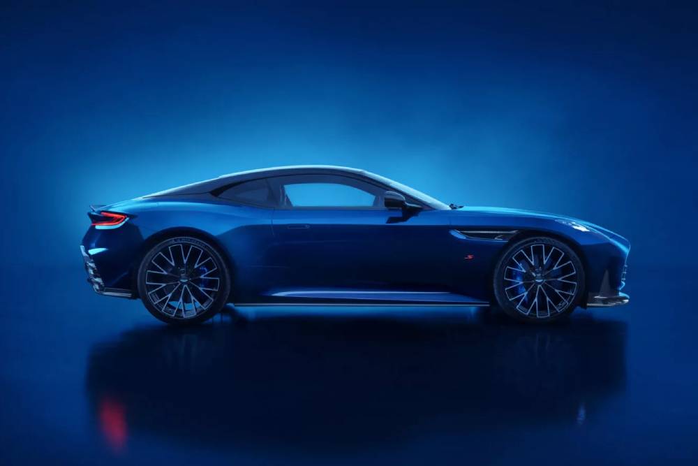 2026-Aston-Martin-DB12-S-1007-4-2048x1536