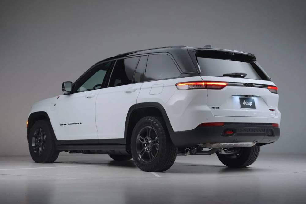 Αναβαθμισμένο Jeep Grand Cherokee με 2.0λιτρο τούρμπο κινητήρα (+videos) 21 2026-Jeep-Grand-Cherokee-1027-10