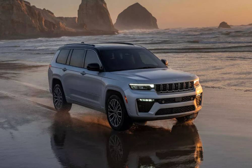 Αναβαθμισμένο Jeep Grand Cherokee με 2.0λιτρο τούρμπο κινητήρα (+videos) 15 2026-Jeep-Grand-Cherokee-1027-17-2048x1536