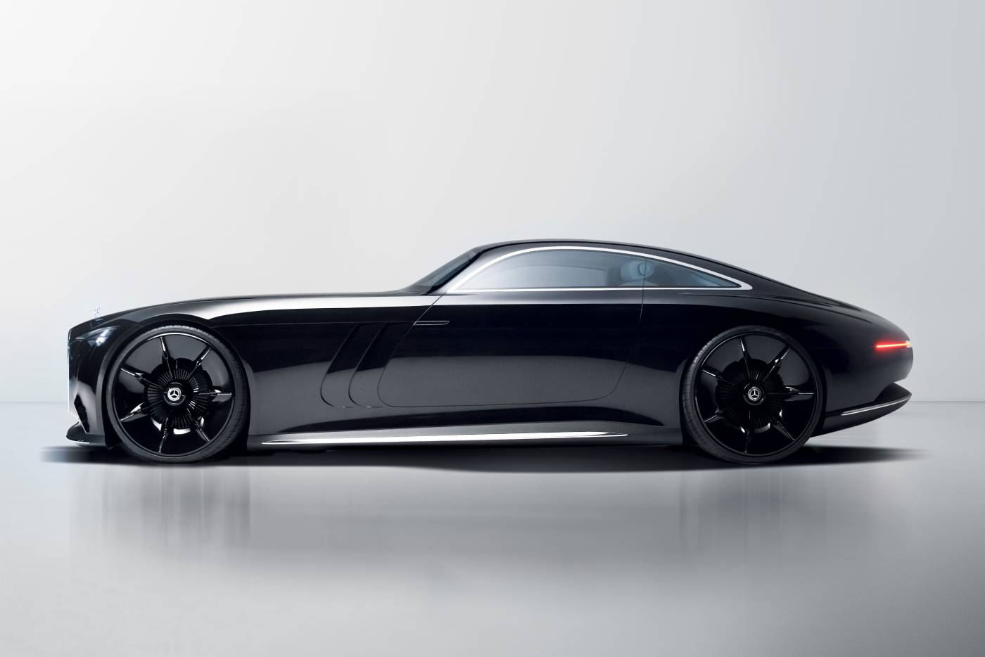 Mercedes-Benz Vision Iconic: Ein Meisterwerk für eine neue ikonische ÄraMercedes-Benz Vision Iconic: A masterpiece for a new iconic era