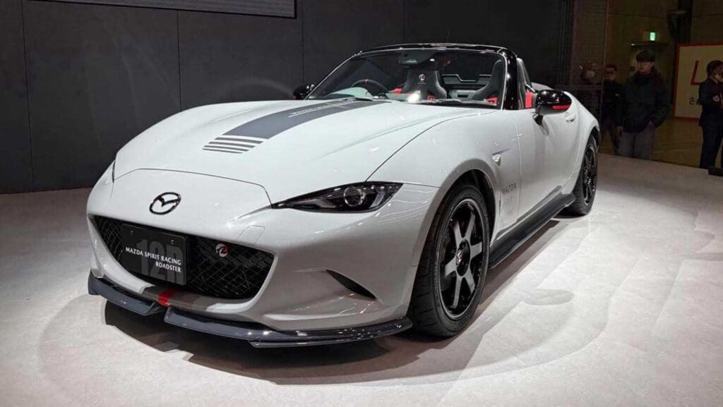 Απολαύστε το νέο Mazda MX-5 Spirit Racing σε δράση (βίντεο) 9 MX-5 Spirit Racing 12R