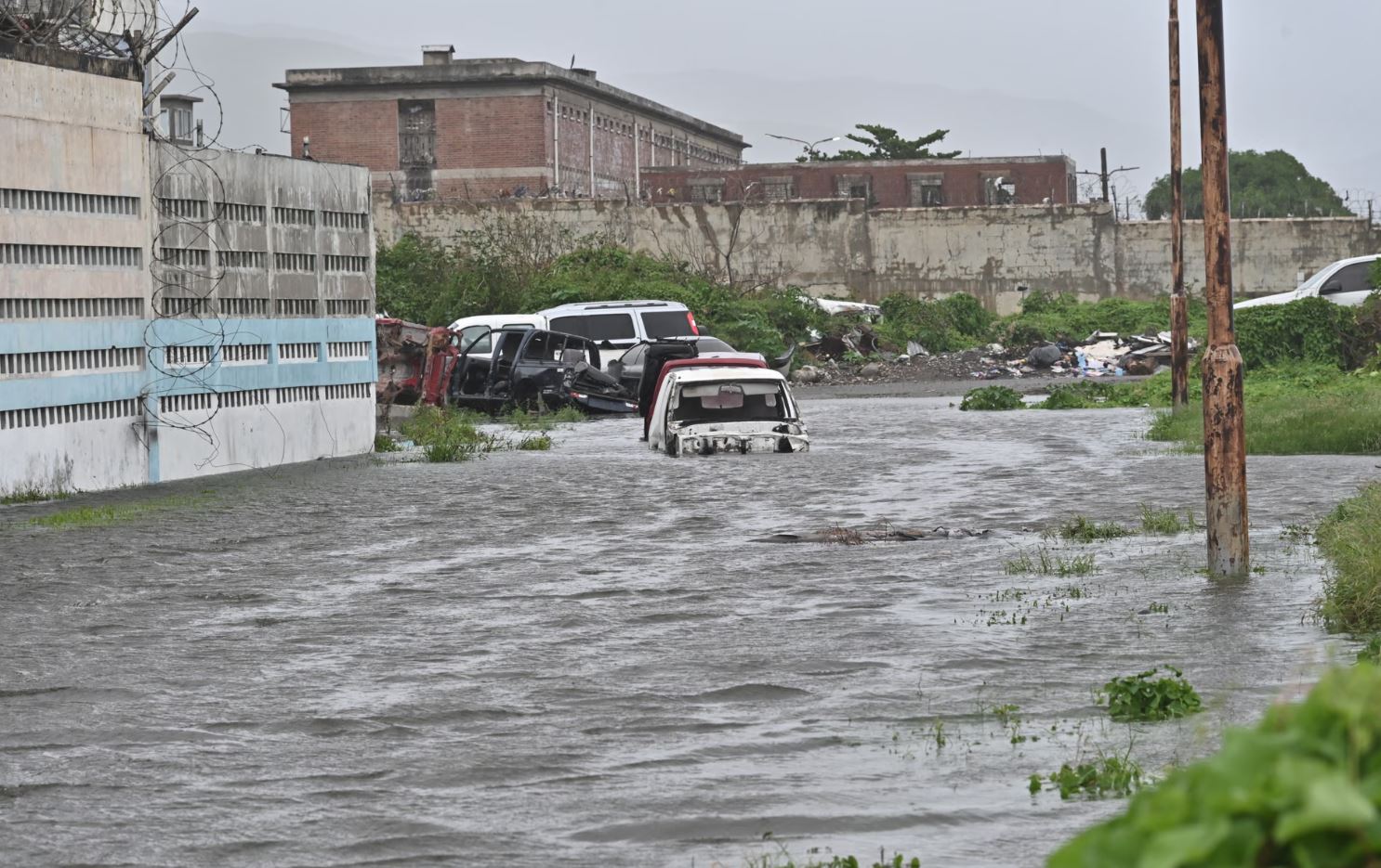 Τυφώνας Μελίσα: Χιλιάδες εγκαταλείπουν τα σπίτια τους στην Κούβα – 25 νεκροί στην Αϊτή 2 Τυφώνας Μελίσα: Χιλιάδες εγκαταλείπουν τα σπίτια τους στην Κούβα – 25 νεκροί στην Αϊτή