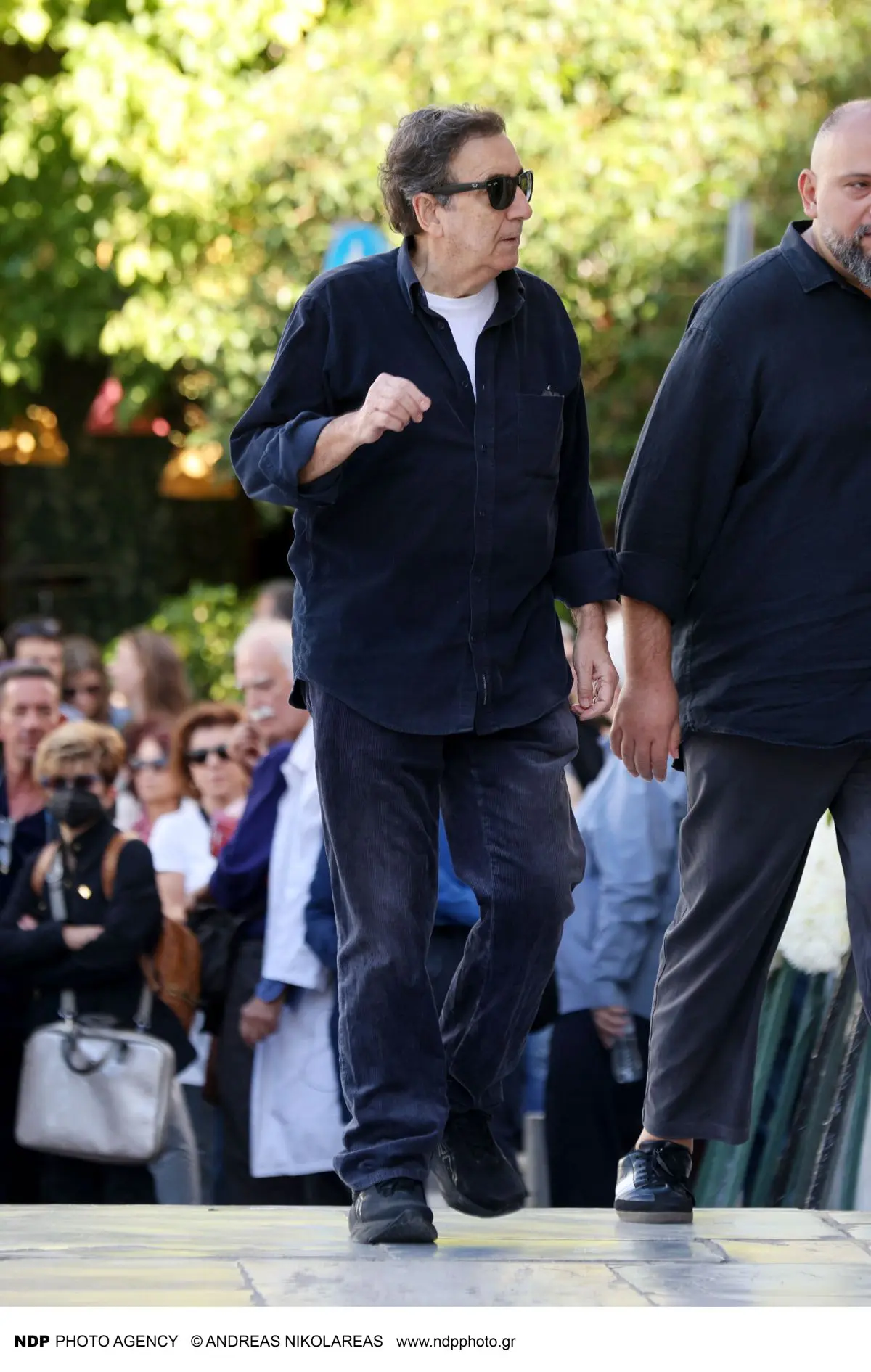 Αποχαιρετισμός Διονύση Σαββόπουλου: Η Ελλάδα λέει αντίο στον «Νιόνιο» – Καλλιτέχνες και πολιτικοί στο ύστατο χαίρε 43 Άγγελος Παπαδημητρίου