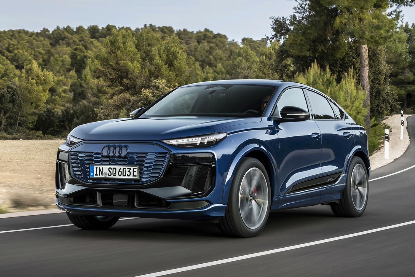 Audi-SQ6-Sportback-e-tron-(4)