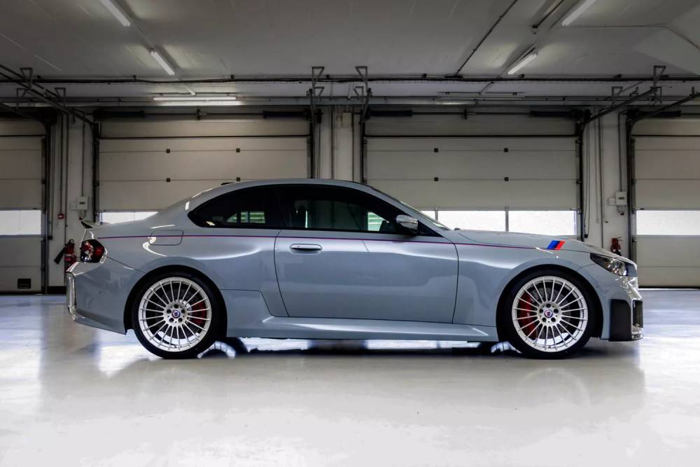 BMW-333i-Homage-1009-13-2048x1094