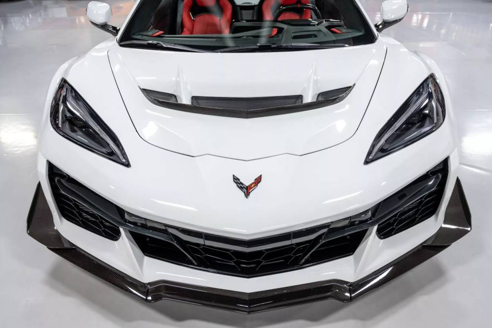 C8-Corvette-ZR1-ext-00005-2048x1366