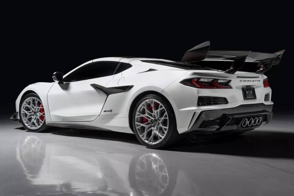 C8-Corvette-ZR1-ext-00020-2048x1366