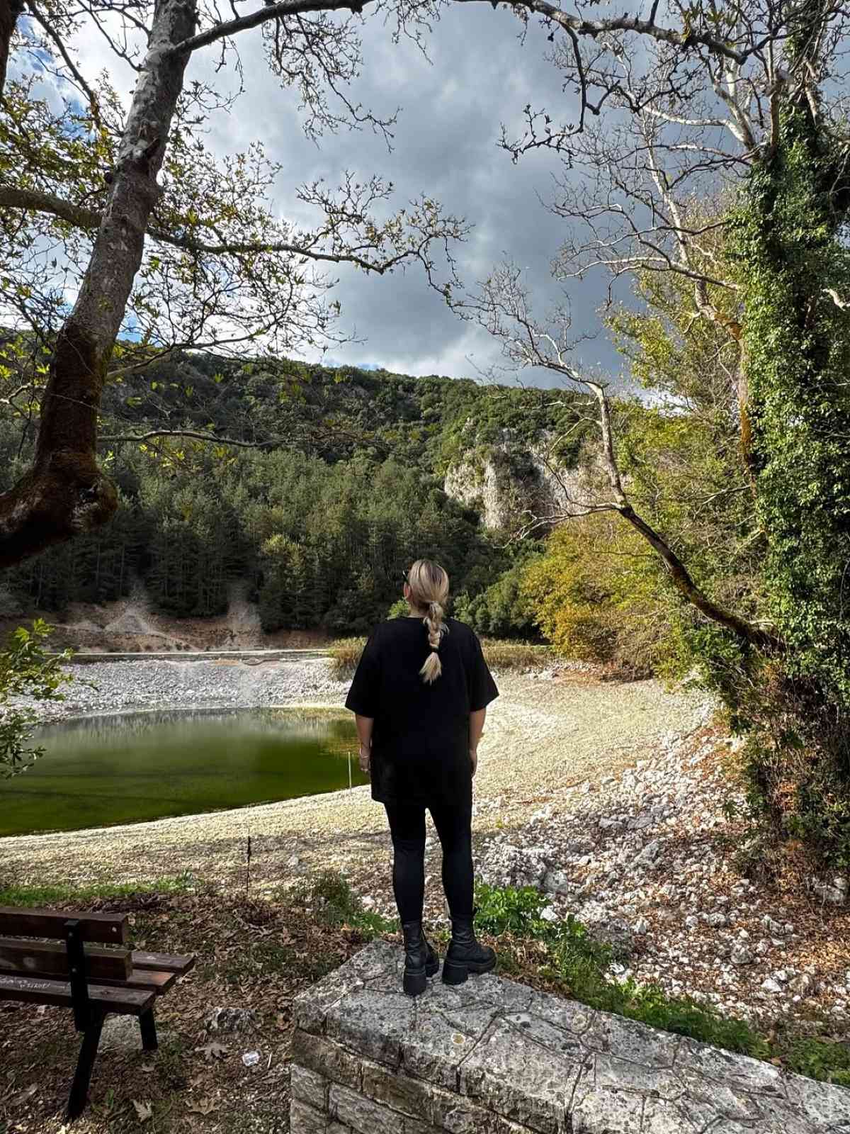 Η Δανάη Μπάρκα στο χωριό της
