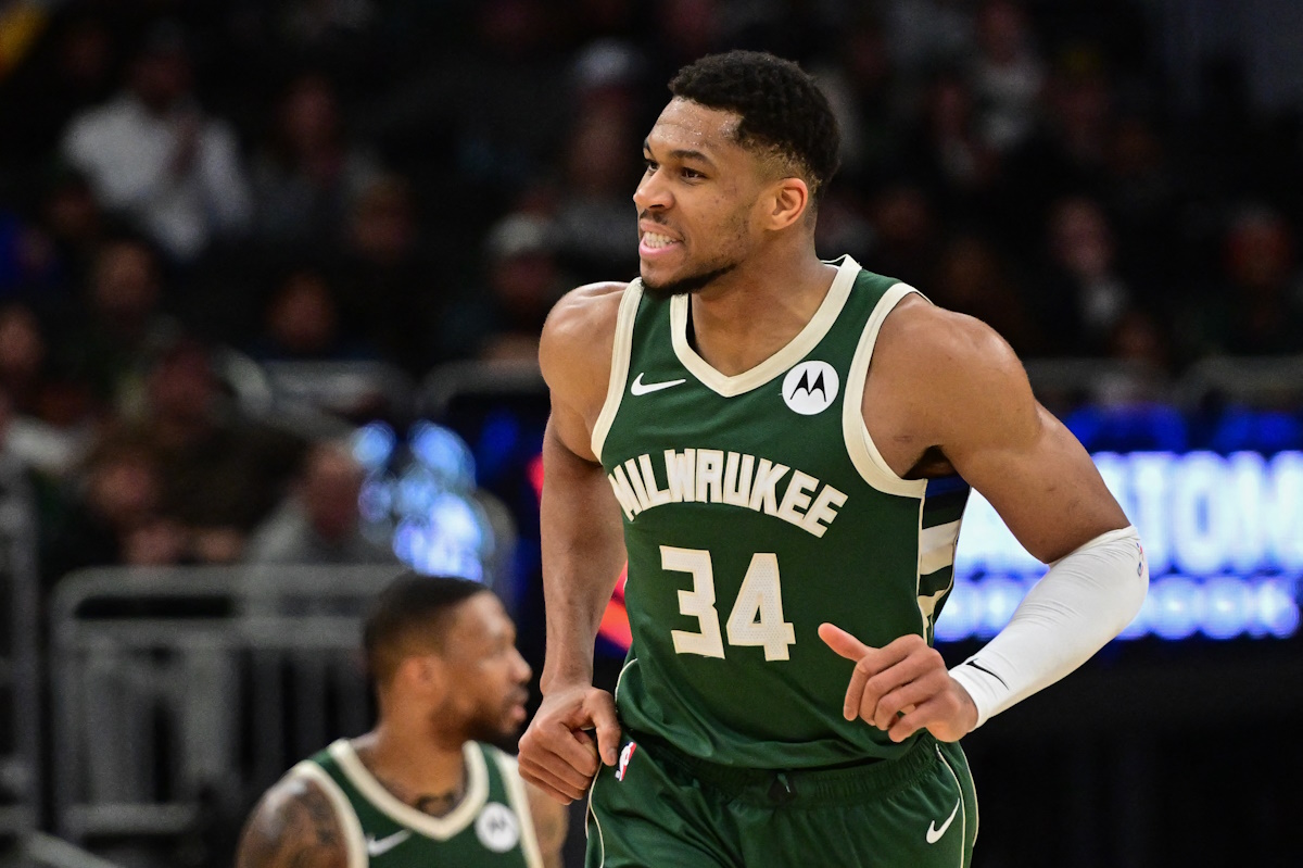 Οι GM του NBA εξήραν τον Γιάννη Αντετοκούνμπο: «Κορυφαίος πάουερ φόργουορντ, εξαιρετικά πολυδιάστατος, σπουδαίος αμυντικός και ηγέτης»