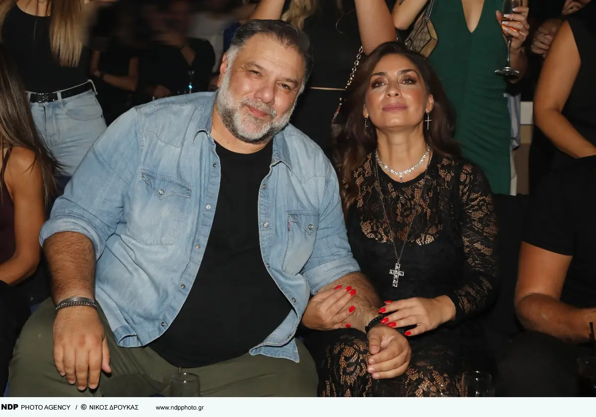 Νάνσυ Αντωνίου – Γρηγόρης Αρναούτογλου: Νυχτερινή διασκέδαση στα μπουζούκια (Φωτογραφίες) 6 Γρηγόρης Αρναούτογλου Νάνσυ Αντωνίου