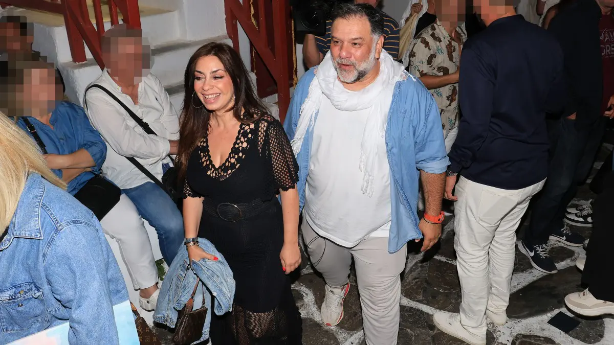 Νάνσυ Αντωνίου – Γρηγόρης Αρναούτογλου: Νυχτερινή διασκέδαση στα μπουζούκια (Φωτογραφίες) 8 Γρηγόρης Αρναούτογλου, Νάνσυ Αντωνίου