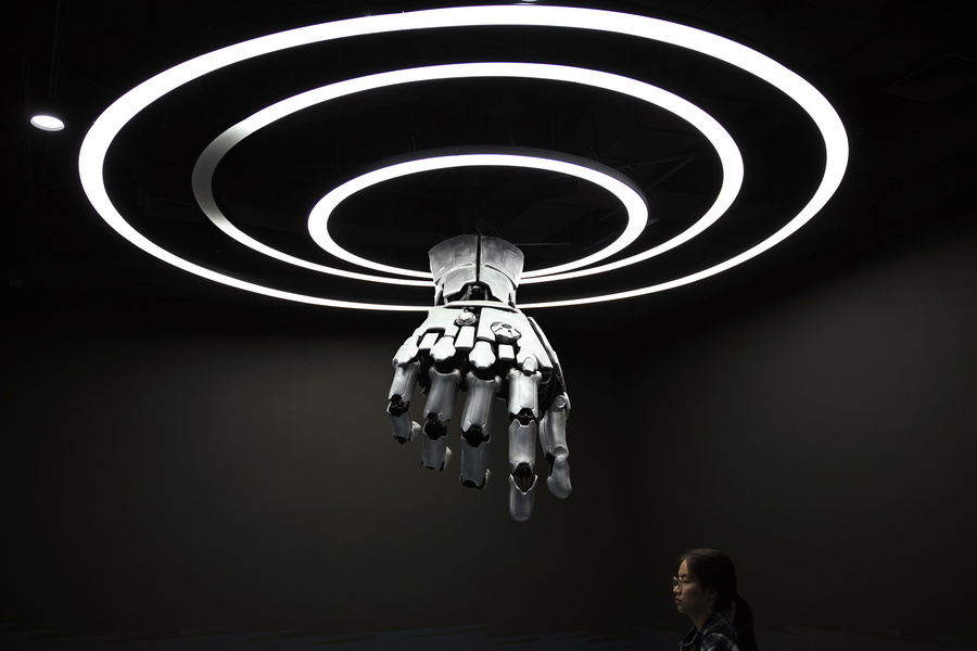 Humanoid-robot-in-China-EPA