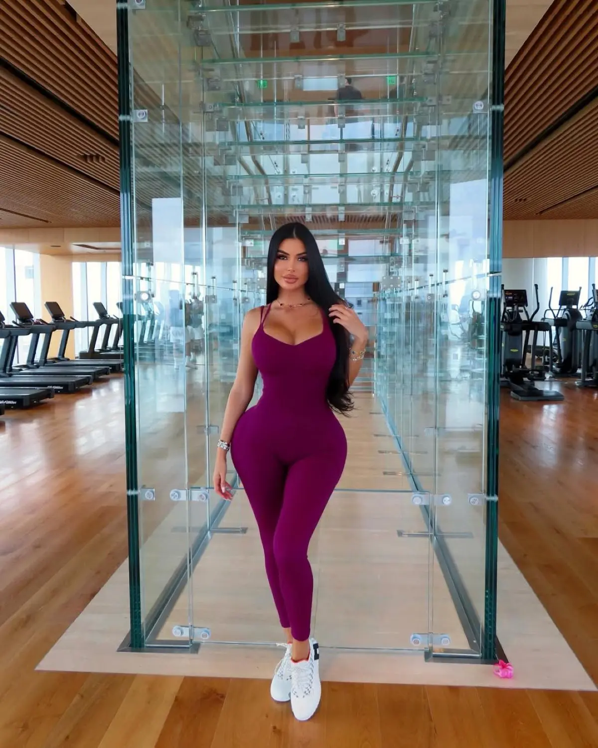 Ιωάννα Μπέλλα – Μεταμόρφωση: Από το GNTM και τα καλλιστεία, στο στυλ των Καρντάσιαν 9 Ιωάννα Μπέλλα μετά