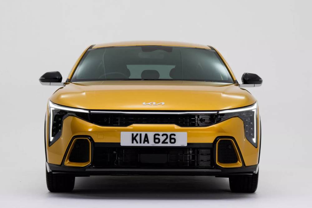 Kia-K4-hatch-00002-2048x1365