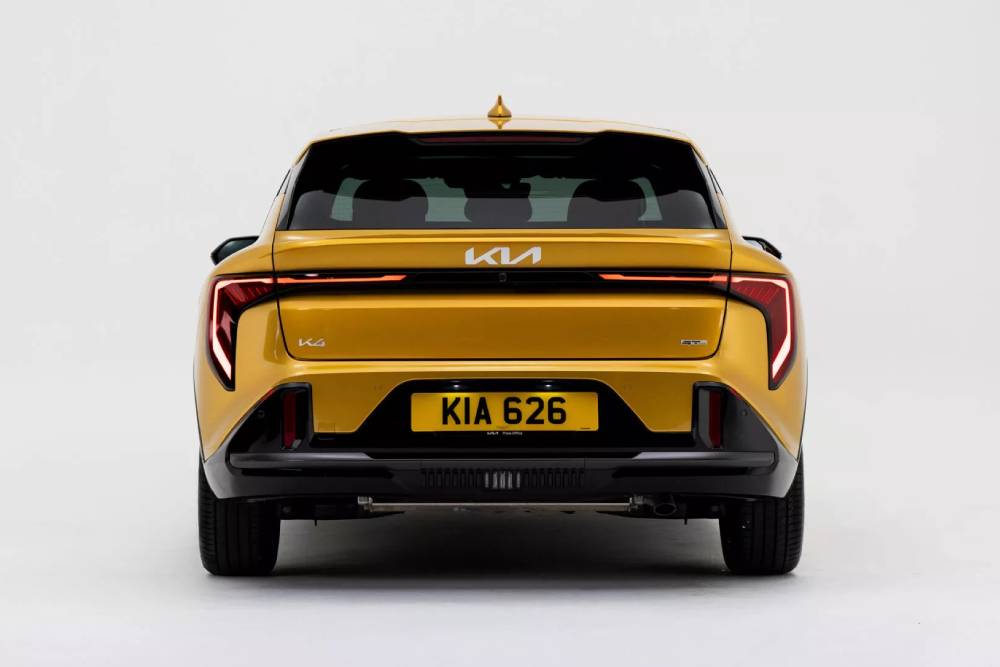 Kia-K4-hatch-00006-2048x1365