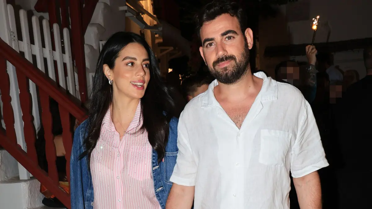 Πολυδερόπουλος για Βαλάσια Συμιακού: «Με κάλεσε με facetime κλαίγοντας! Μου δείχνει στην οθόνη “είμαι έγκυος”» 3 Νίκος Πολυδερόπουλος, Βαλασία Συμιακού