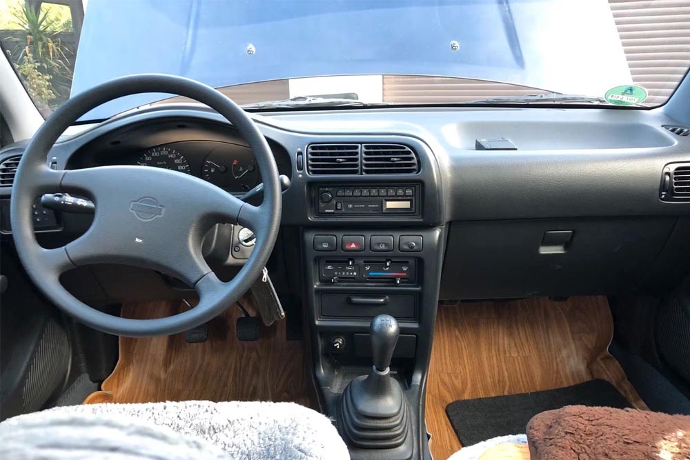 Nissan-Sunny-1994-5