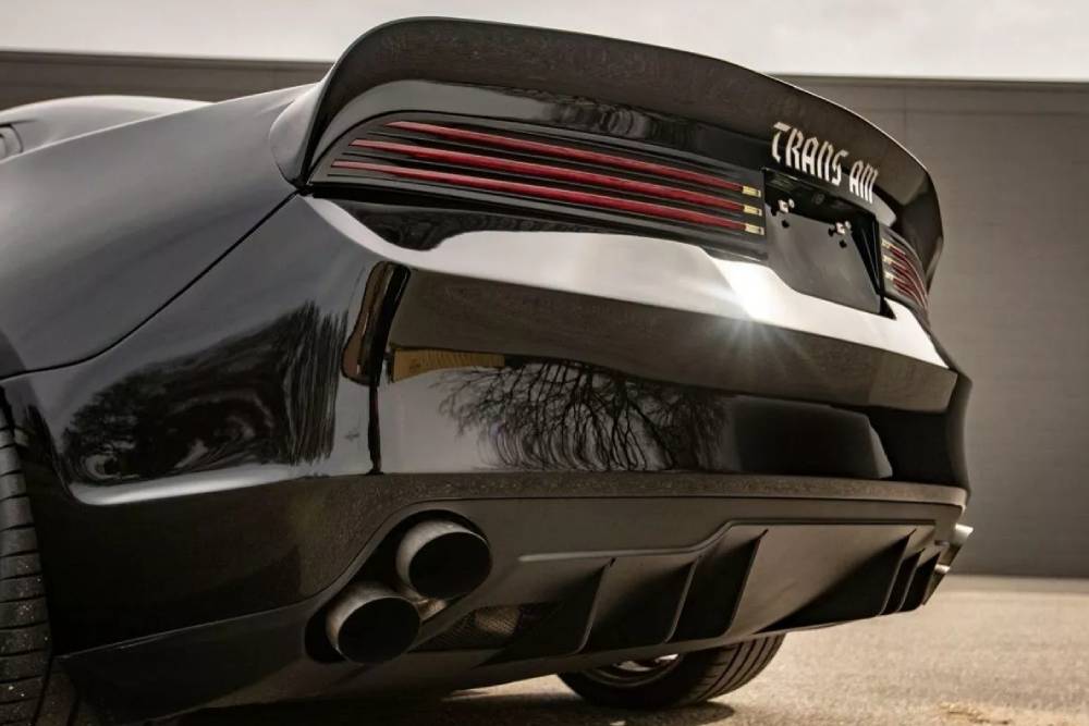 Ανανεωμένη Pontiac Trans Am με ισχύ μεγαλύτερη από Veyron!