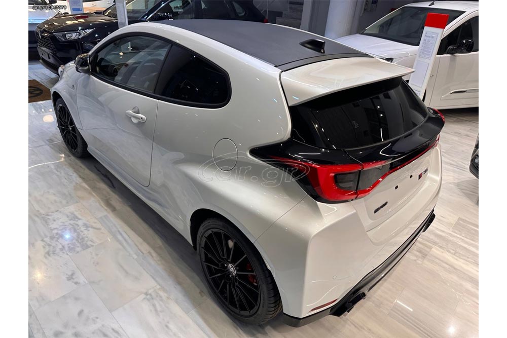 Toyota-GR-Yaris-2025-4