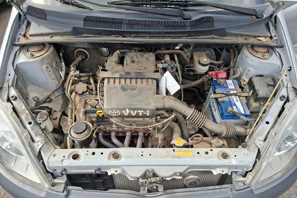 Toyota-Yaris-2001-7