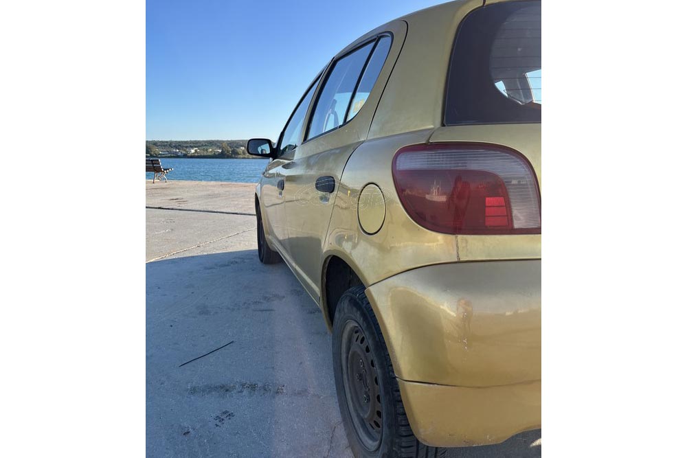 Το οικονομικότερο Toyota Yaris με 1.700 ευρώ 12 Toyota-Yaris-cheap-(2)