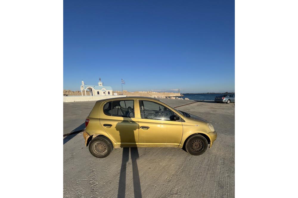 Το οικονομικότερο Toyota Yaris με 1.700 ευρώ 11 Toyota-Yaris-cheap-(3)