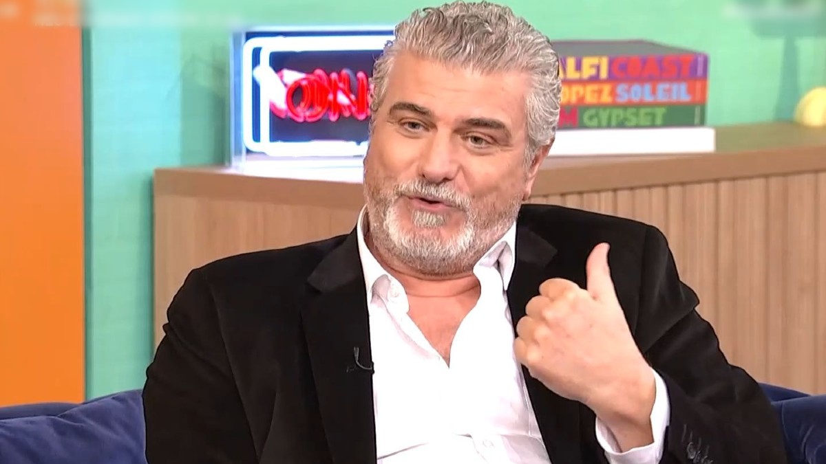 Βλαδίμηρος Κυριακίδης: «Έχω γίνει αδύνατος με κοιλιά, θυμίζω όλο και περισσότερο τον πατέρα μου»