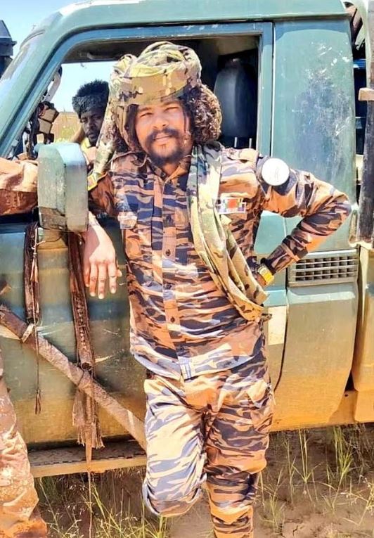 Σουδάν: Παραστρατιωτικοί συλλαμβάνουν μαχητές μετά τη σφαγή στην Ελ Φάσερ – Στη φυλακή ο «χασάπης του αιώνα» που ανέβαζε εκτελέσεις στο TikTok 8 Σουδάν: Παραστρατιωτικοί συλλαμβάνουν μαχητές μετά τη σφαγή στην Ελ Φάσερ – Στη φυλακή ο «χασάπης του αιώνα» που ανέβαζε εκτελέσεις στο TikTok