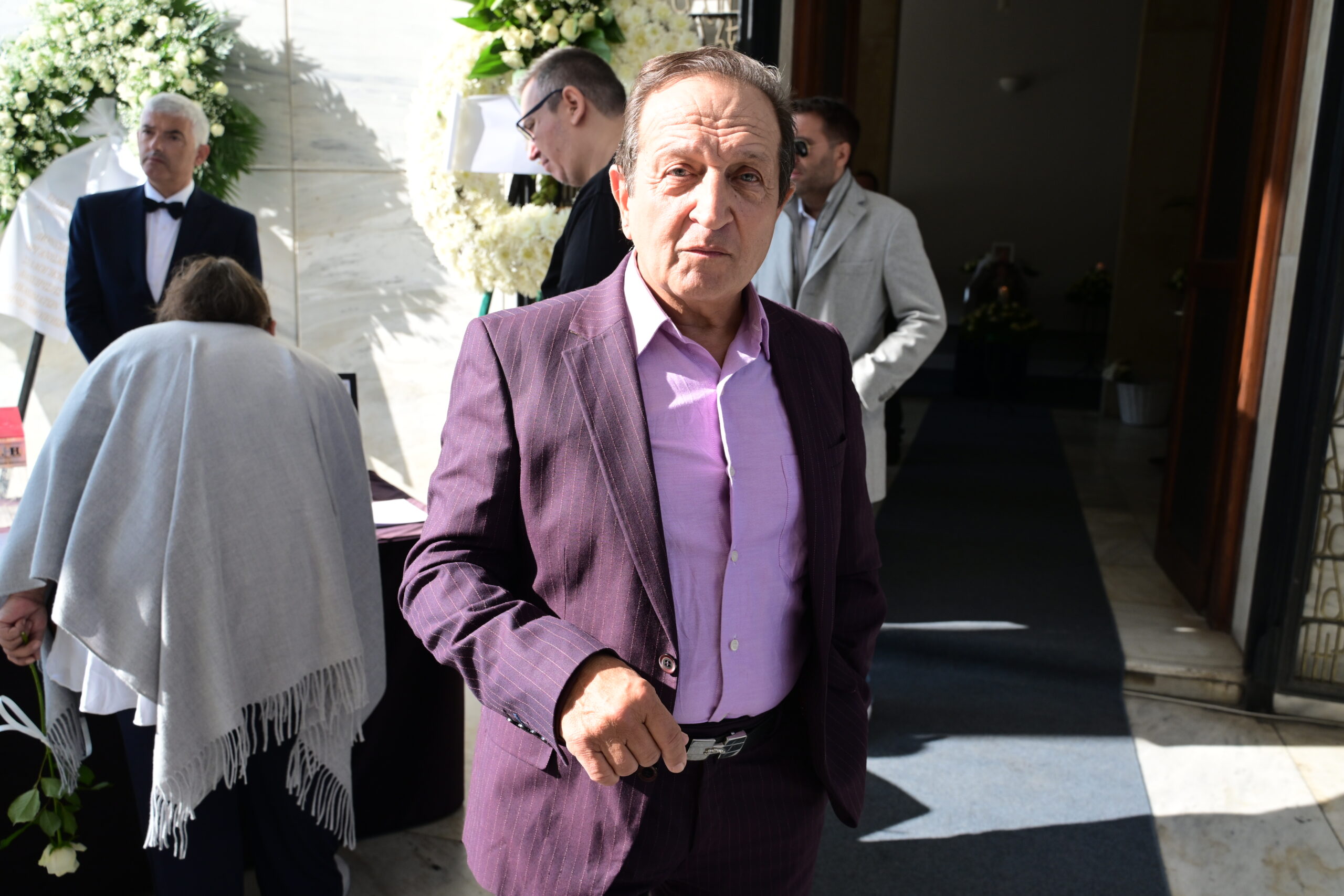 Άννα Κυριακού: Θλίψη και συγκίνηση στην αποχαιρετιστήρια τελετή της αξέχαστης ηθοποιού 11 Σπύρος Μπιμπίλας