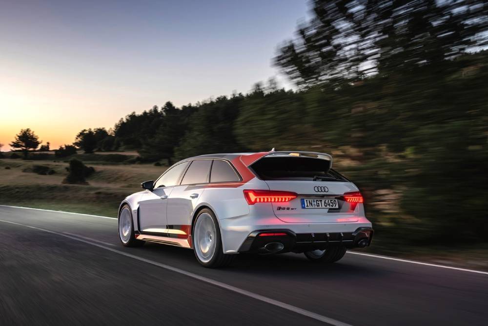 Ταχύτητα φωτός στα 300 χλμ./ώρα με το Audi RS 6 GT 4 audi rs 6 gt 0-300 kmh 03