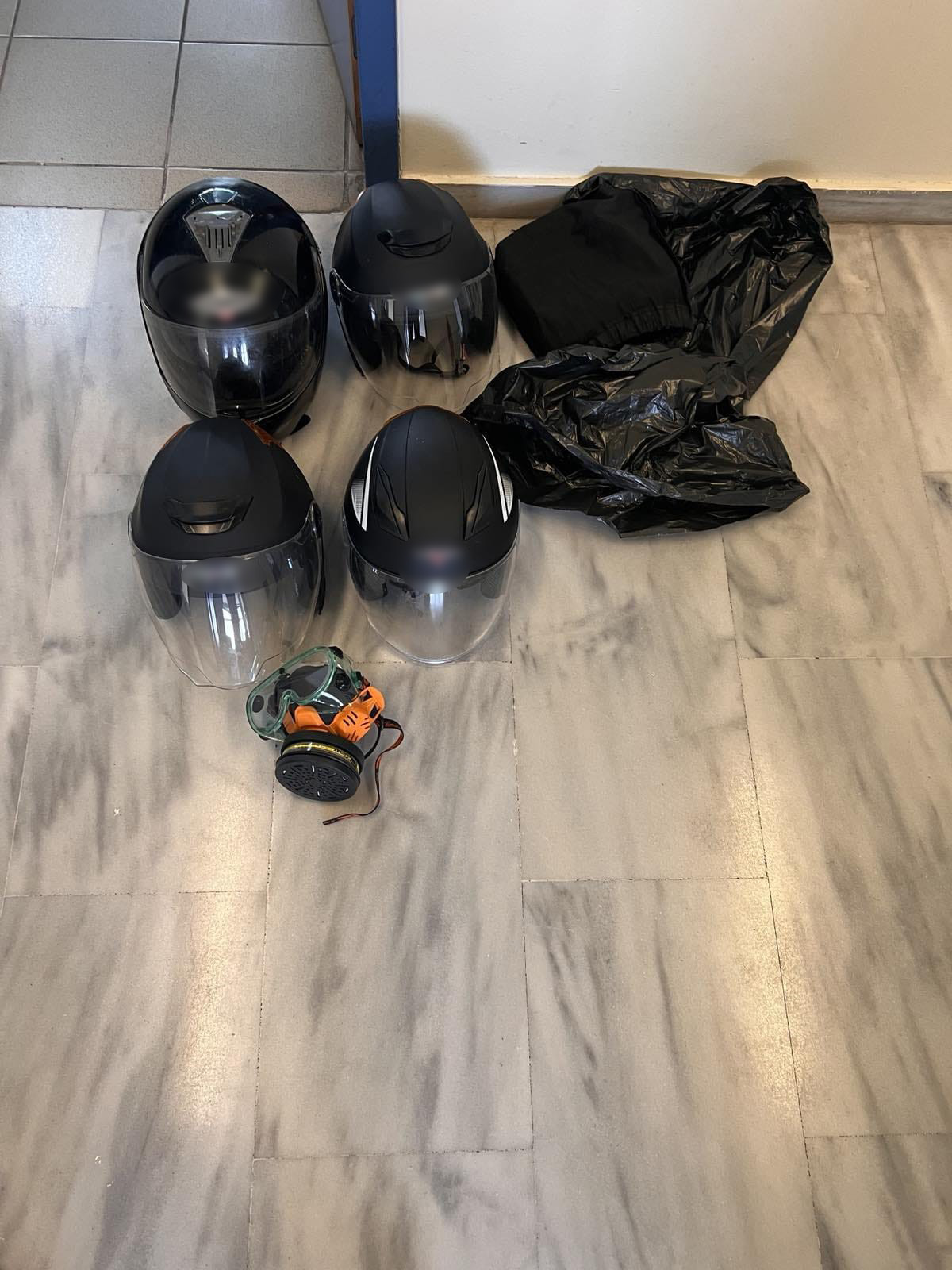 Ηράκλειο – Κατάληψη «Ευαγγελισμός»: Οι κατηγορίες εναντίον των έξι συλληφθέντων για την επίθεση στον Μάκη Βορίδη 10 Ηράκλειο – Κατάληψη «Ευαγγελισμός»: Οι κατηγορίες εναντίον των έξι συλληφθέντων για την επίθεση στον Μάκη Βορίδη